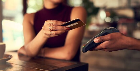 RecebeAqui lança solução de IA para pagamentos digitais