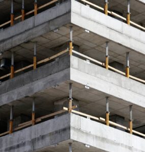 Concreto pesado ganha espaço em obras industriais e reformas