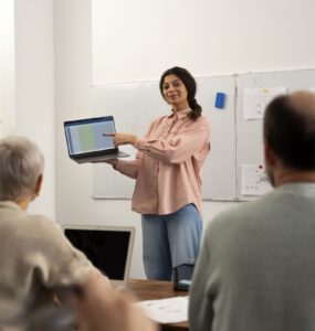 Manpower e FIEP contratam em 33 cidades do Paraná