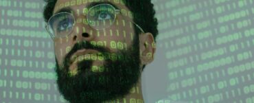 Comandos de IA transformam rotinas em diferentes setores