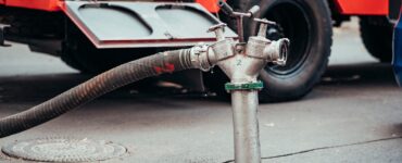 Mangueiras de sucção para fossa apoiam saneamento urbano