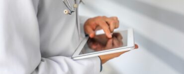 Tecnologia conecta raciocínio médico a evidência científica