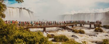 No Sul do Brasil, Foz do Iguaçu atrai turistas durante todo o ano