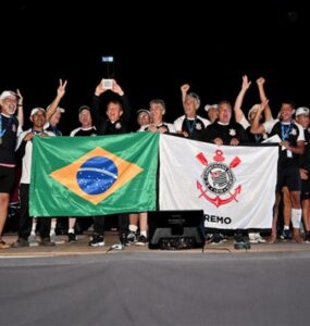 Corinthians é bicampeão no Mundial de Remo Master