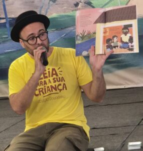 Turnê da Coleção Douradinho passa por escolas do Espírito Santo