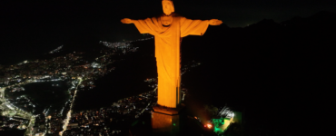 Fiserv ilumina Cristo e reforça compromisso na AL