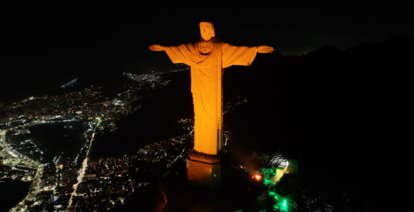 Fiserv ilumina Cristo e reforça compromisso na AL