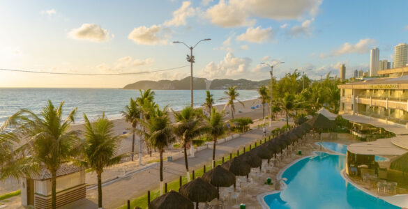 Engorda da Praia de Ponta Negra amplia permanência de visita