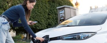 Condomínios têm até 2026 para se adequar a carros elétricos
