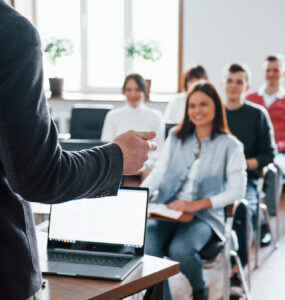 Cursos de IA refletem nova fase do ensino no Brasil