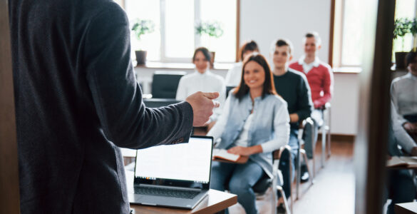 Cursos de IA refletem nova fase do ensino no Brasil