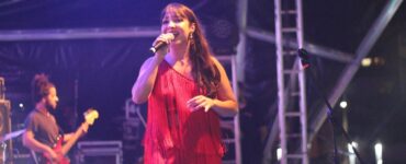 LISLIE lança disco “Fogo & Aguaceiro” no Cine Theatro Brasil de Câmara