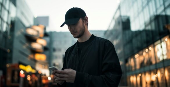 App de vídeos remove 3,5 mi de conteúdos no Brasil em 2025