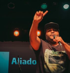 Hip hop underground desafia lógica comercial