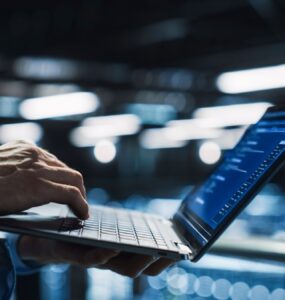 Empresas aceleram investimentos em novas tecnologias