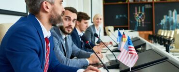 Dólar X real: proteger o patrimônio exige diversificação