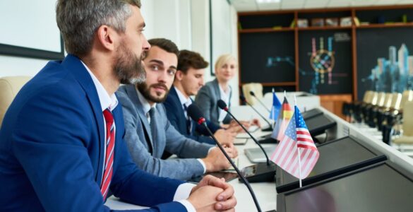 Dólar X real: proteger o patrimônio exige diversificação