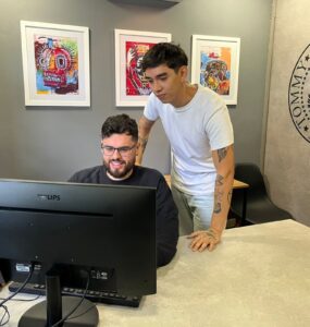 Jovens vêm desenvolvendo CRM integrado para rastrear leads