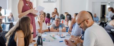 Encerrar ciclos se torna prática estratégica nas empresas