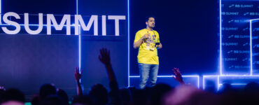 RD Summit: Theo Orosco lidera Masterclass prática de Vendas