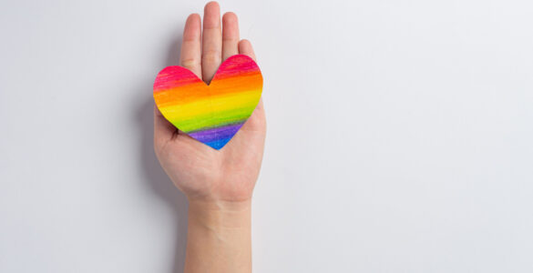 Saúde LGBTQIA+: inclusão e escuta ativa estruturam cuidado