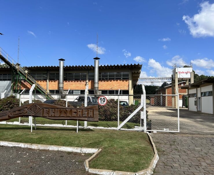 Fábrica da Yakult em Santa Catarina recebe certificação internacional