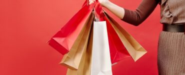 Redes sociais impulsionam compras na Black Friday 2025