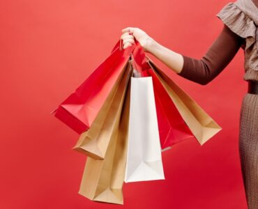 Redes sociais impulsionam compras na Black Friday 2025