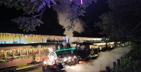 Tiradentes vive magia do Natal com Papai Noel e Maria Fumaça
