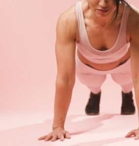 Autocuidado e exercício fortalecem jornada no câncer de mama