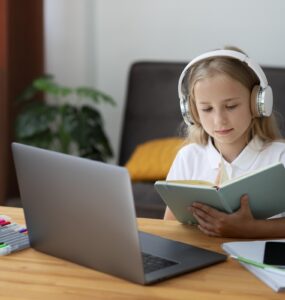 Ferramentas de IA ajudam na alfabetização escolar no Brasil