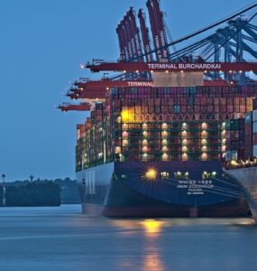 Plataforma amplia acesso a dados globais de crédito