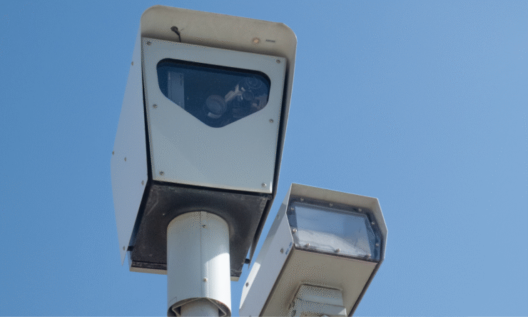 Radares ajudam a reduzir infrações no trânsito, diz estudo