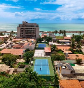 Ritz inaugura clube de tênis em Barra de São Miguel