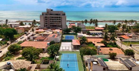 Ritz inaugura clube de tênis em Barra de São Miguel