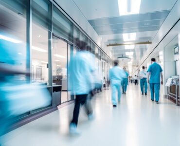 Grandes hospitais cortam custos sem perder a qualidade de atendimento
