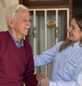 Brasil está envelhecendo sem cuidadores suficientes