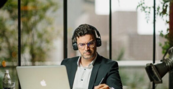 OpenAI muda o rumo e acelera a corrida pela IAG