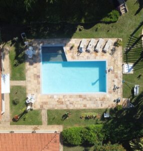 Uso das piscinas no verão requer mais atenção na manutenção