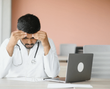 Judicialização médica cresce e eleva busca por seguros