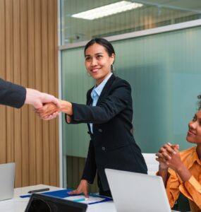 Empresas brasileiras esperam contratar no último trimestre