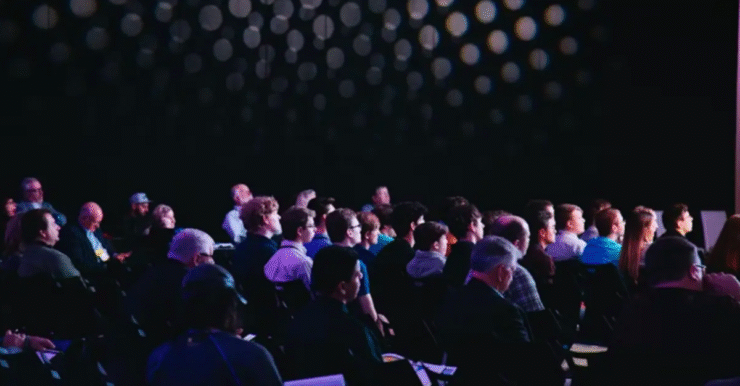 Monday.com realiza o evolve Brasil 2025 em São Paulo