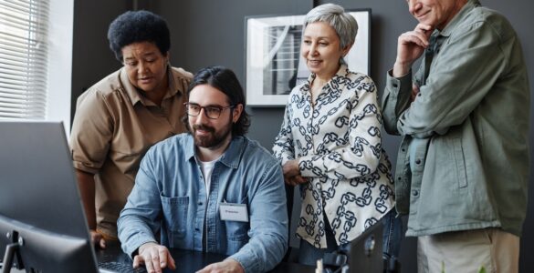 Profissionais 50+ encontram caminhos para recolocação