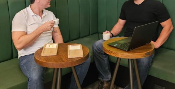 Diogo Assinger lança Enciclopédia das Lutas na Go Coffee