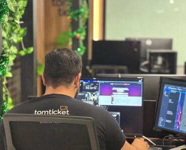 TomTicket avança em tecnologia e projeta crescimento em 2026