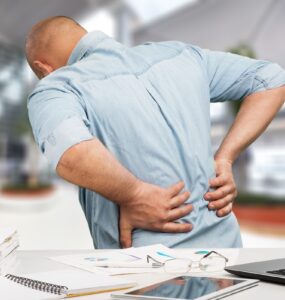 Excesso de peso afeta articulações e causa dor nas costas