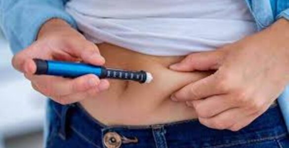 Caneta de emagrecimento reduz gordura no fígado, diz estudo