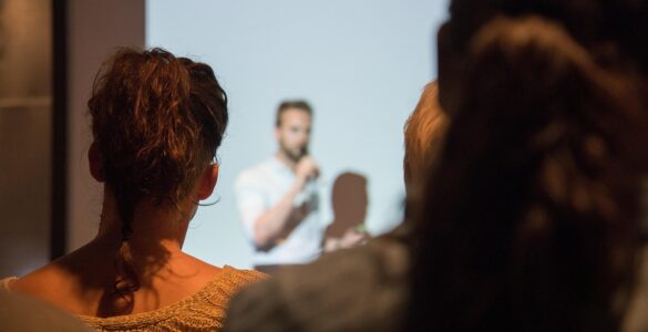 Pós-graduação cresce no Brasil, mas falta prática