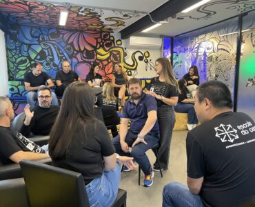 Escola do Caos lança relatório sobre tendências de RH