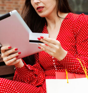 Venda de perfumes online demanda descrições precisas